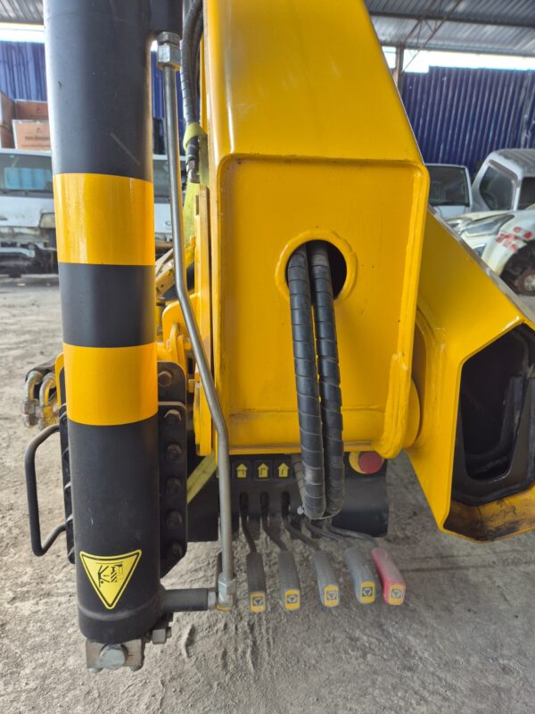 New XCMG SQZ95 4 Ton Knuckle Boom Crane for Sale in Klang, RM89000 | Eco R Truck Malaysia - Image 3