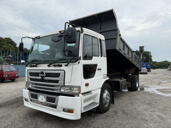 Unregistered Hino FN2P 18ft Steel Tipper - Image 3