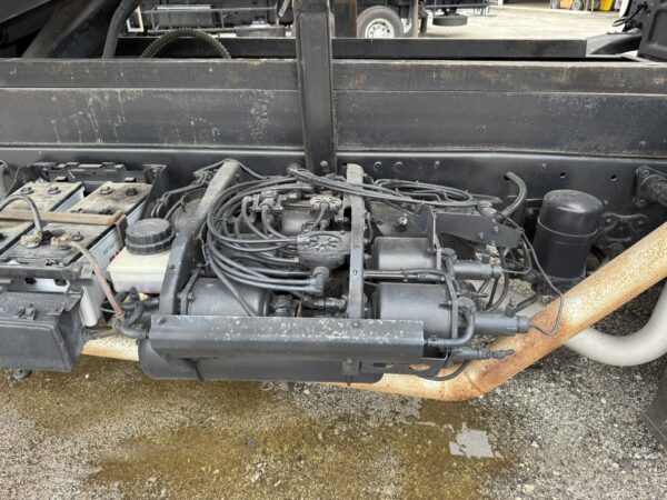 Unregistered Hino FN2P 18ft Steel Tipper - Image 8