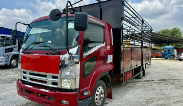 Isuzu FRR90 2025 Malaysia Review