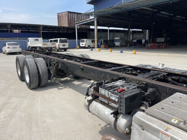 Unregistered Nissan UD CD5 Auto Chassis and Cab - Image 16