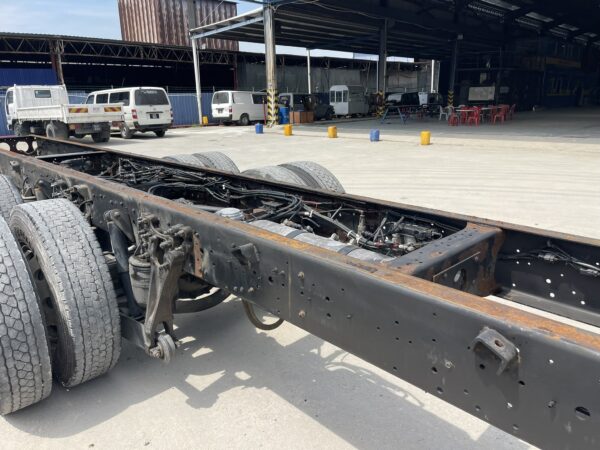 Unregistered Nissan UD CD5 Auto Chassis and Cab - Image 15