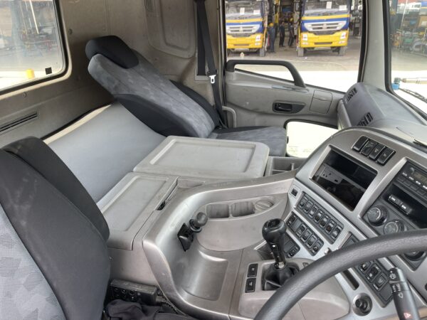 Unregistered Nissan UD CD5 Auto Chassis and Cab - Image 8