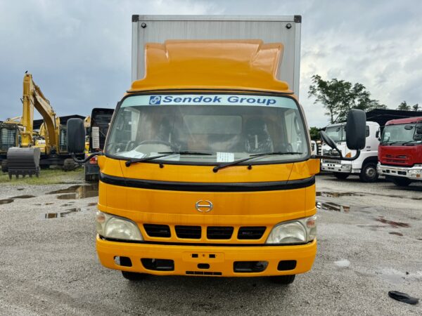 Hino XZU414 Box Van Truck - Image 9