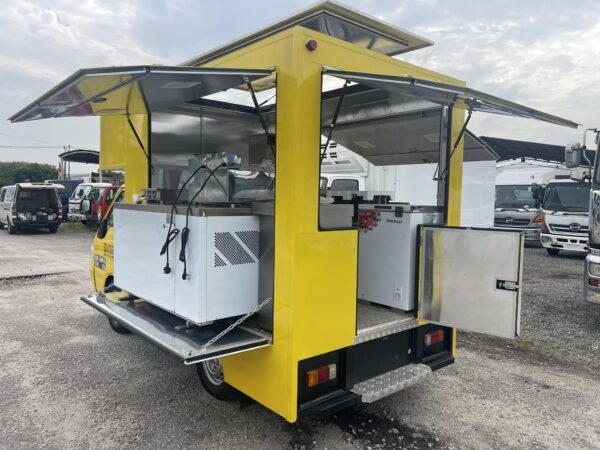 Unregistered Nissan Vanette SK82 Manual Foodtruck - Image 11