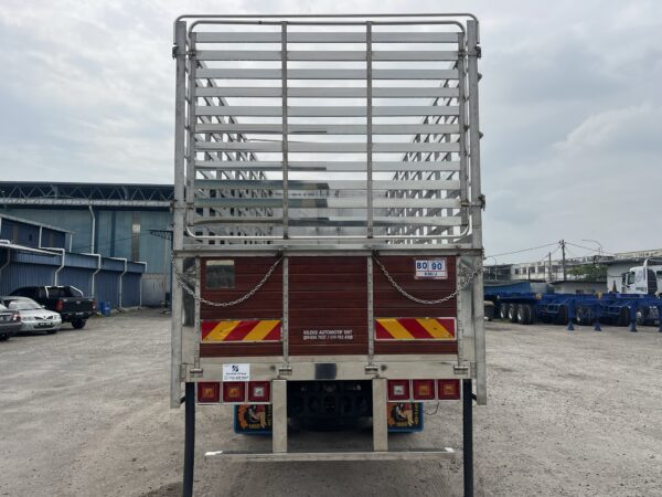 Isuzu FRR90 Livestock/ Poultry Truck - Image 3