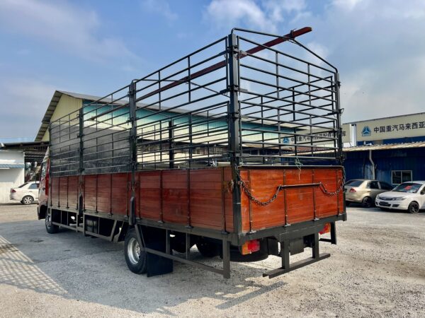 Unregistered Hino FD7J 24ft Wooden Cargo Truck - Image 7