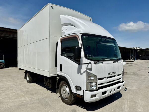 Isuzu NPR85 Box Van Truck - Image 14
