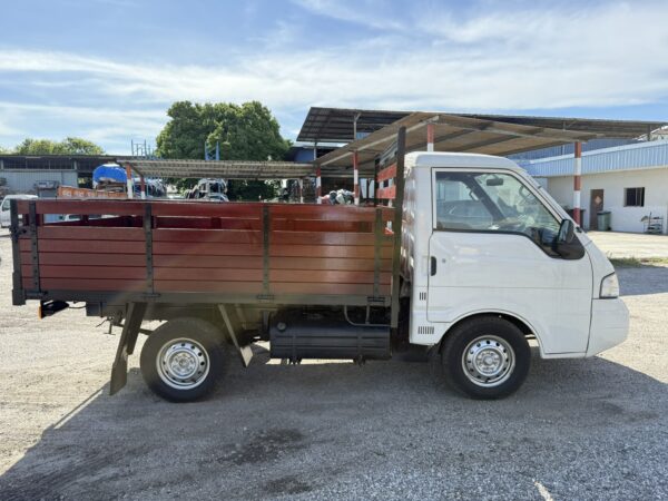 Unregistered Nissan Vanette SK82 Manual Wooden Cargo - Image 7