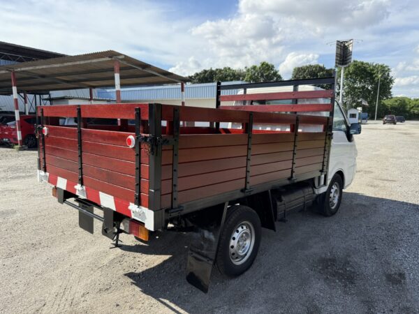 Unregistered Nissan Vanette SK82 Manual Wooden Cargo - Image 6