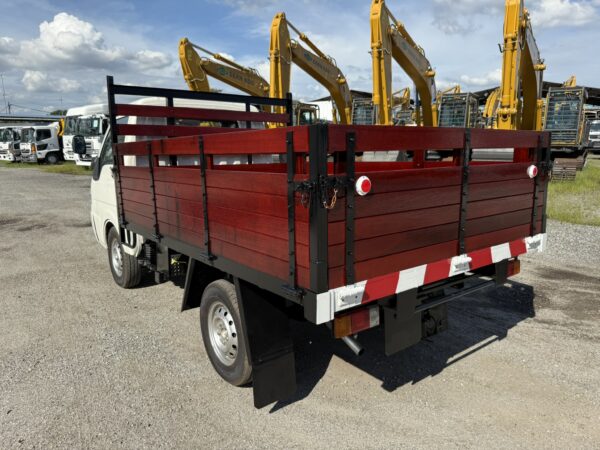 Unregistered Nissan Vanette SK82 Manual Wooden Cargo - Image 4