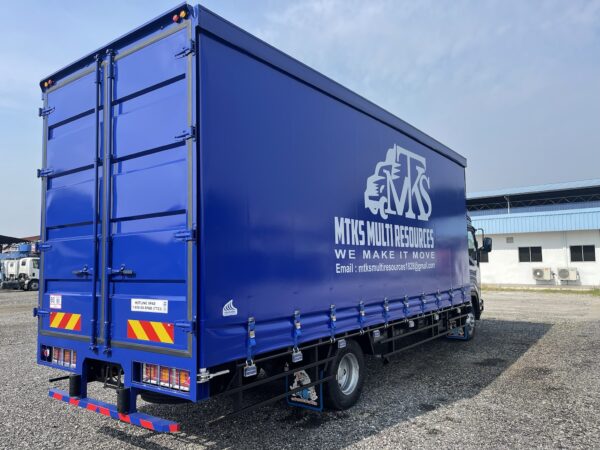 Isuzu FRR90 Curtain Sider/ Side Curtain - Image 9