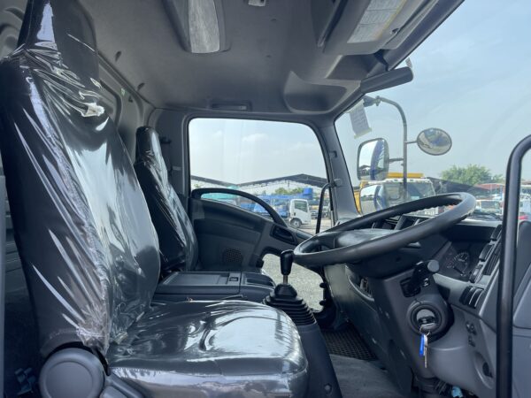 Isuzu FRR90 Curtain Sider/ Side Curtain - Image 8