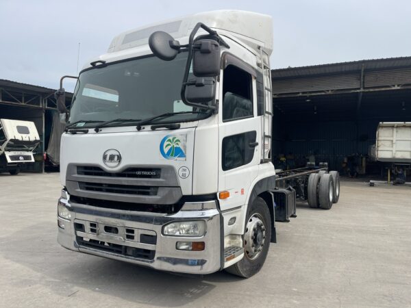Unregistered Nissan UD CD5 Semi-Auto