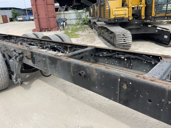 Unregistered Nissan UD CD5 Auto High Roof Chassis and Cab - Image 16