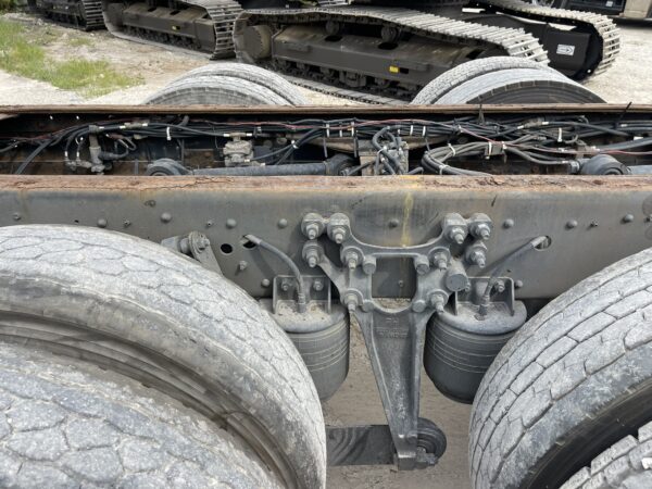 Unregistered Nissan UD CD5 Auto High Roof Chassis and Cab - Image 12