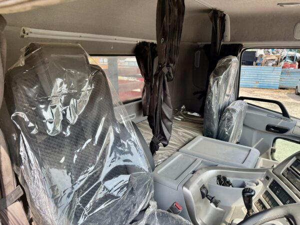 Unregistered Nissan RJ UD CV5/CG5/CV4/CG4 6-Wheeler & 12-Wheeler Wooden Cargo (Kargo Kayu) for Sale in Klang (Loan Available) | Auto/ 7-Speed Manual Ideal for Heavy-Duty Cargo Transport | Eco R Truck Malaysia - Image 4