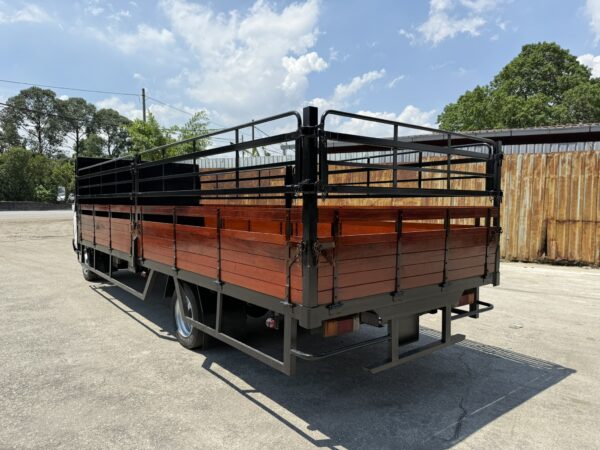 Unregistered Hino 300 XZU412 21ft Wooden Cargo - Image 4