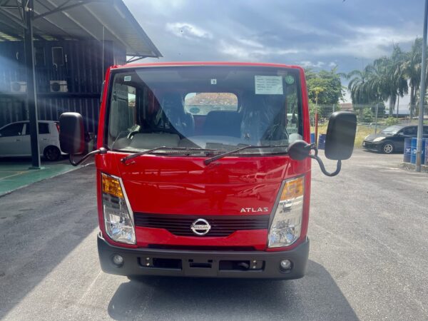 Nissan Atlas Cabstar F24 - Image 10