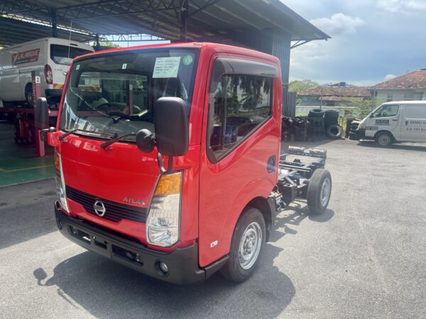 Nissan Atlas Cabstar F24