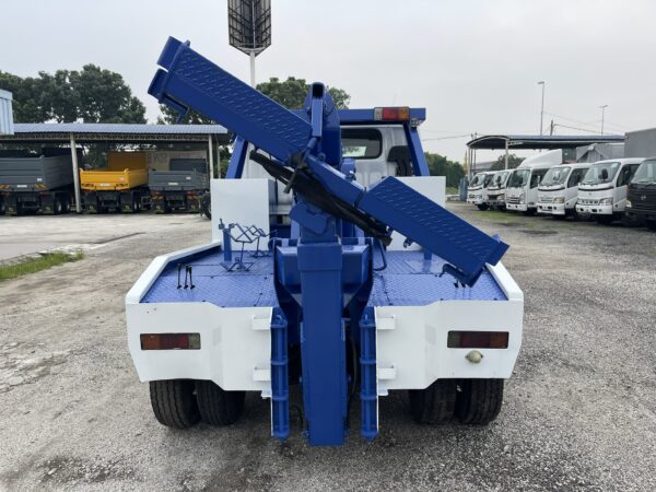 Unregistered Fuso FE83 Double Cabin Towing Truck - Image 10