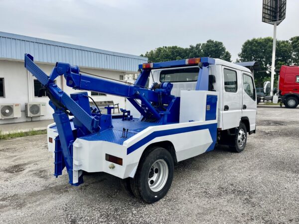 Unregistered Fuso FE83 Double Cabin Towing Truck - Image 9