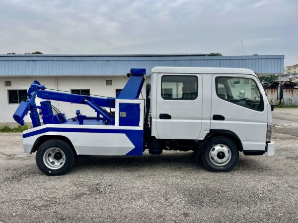 Unregistered Fuso FE83 Double Cabin Towing Truck - Image 8