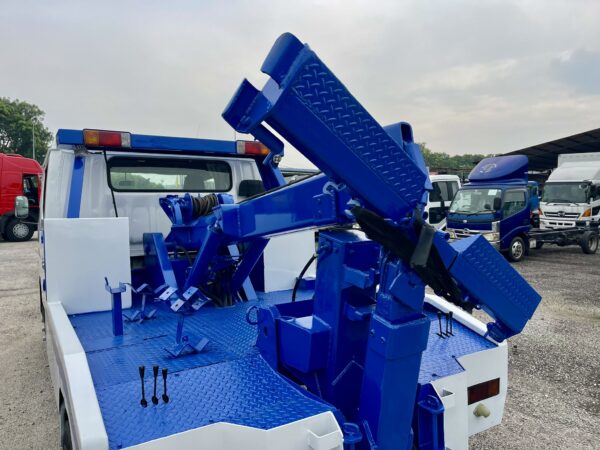 Unregistered Fuso FE83 Double Cabin Towing Truck - Image 6