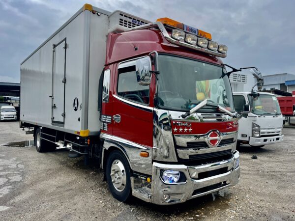 Hino 500 FD7/ FD8 Chiller/ Refrigerator/Freezer Box - Image 4