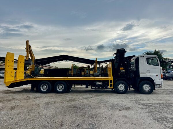 Hino 700 FY1E/FW1E Self Loader with Crane - Image 5