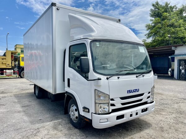 Isuzu NPR85 Box Van Truck - Image 7