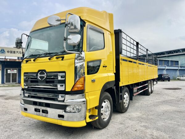 Hino 700 FR1E/FW1E Wooden Cargo/ Kargo Kayu