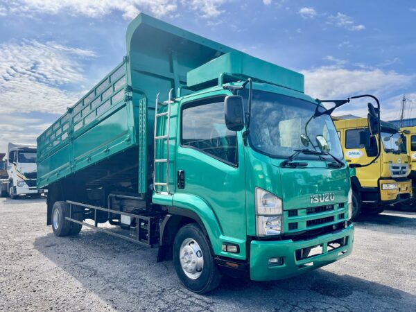 Isuzu FRR90 Steel Tipper - Image 12