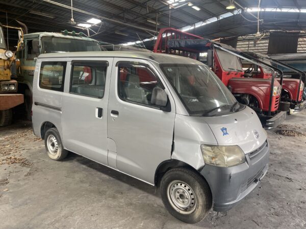 Toyota S402 Window Van