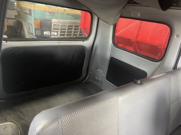Toyota S402 Window Van - Image 8