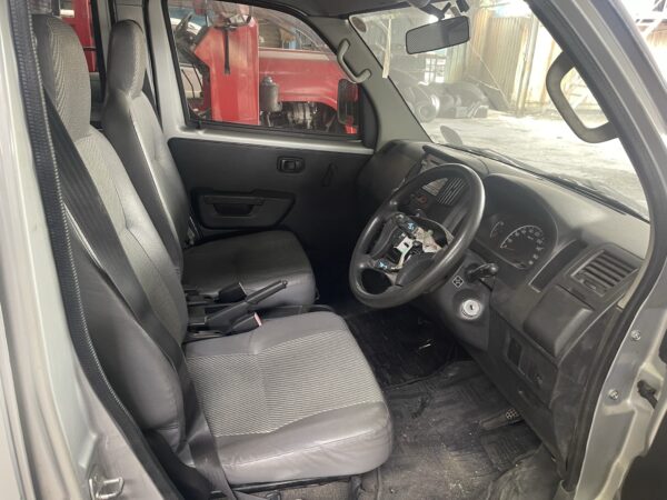 Toyota S402 Window Van - Image 6
