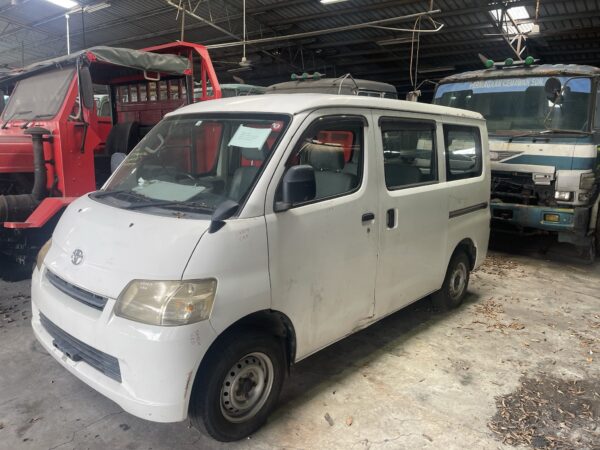 Toyota S402 Window Van