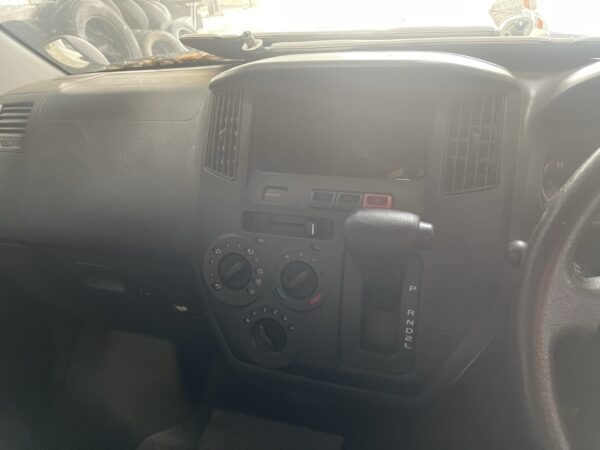 Toyota S402 Window Van - Image 5