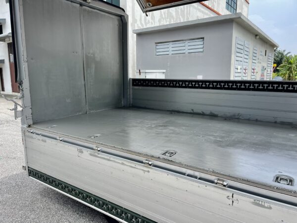 Unregistered Hino XZU414 14ft Wing Box - Image 5