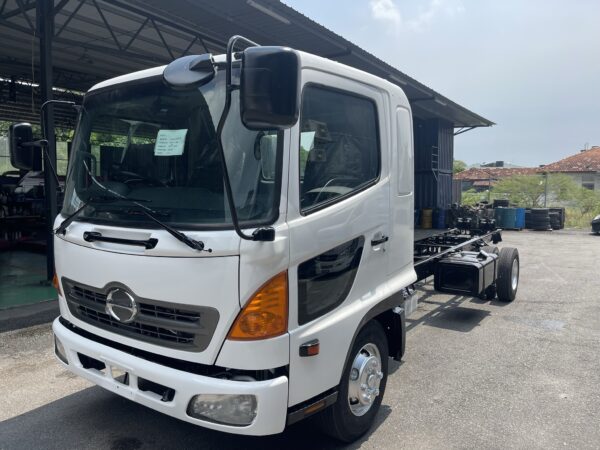 Unregistered Hino FD7J Chassis and Cab