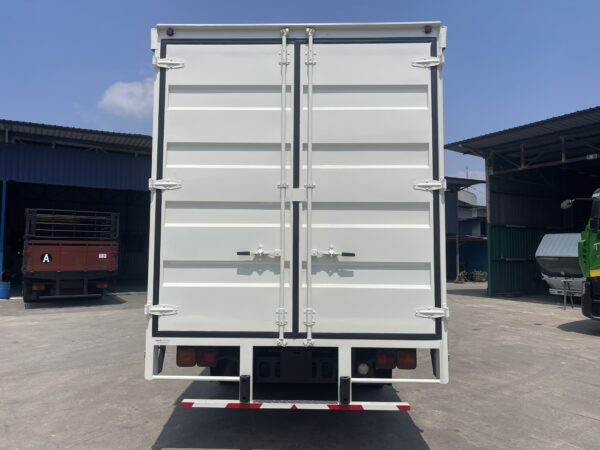 Isuzu FRR90 Curtain Sider/ Side Curtain - Image 2