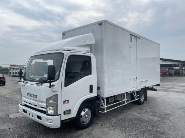 Isuzu NPR85 Chiller/ Refrigerator/Freezer Box - Image 6