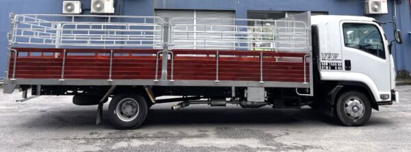 Isuzu FRR90 Wooden Cargo/Kargo Kayu for Seafood/Fish Usage - Image 10