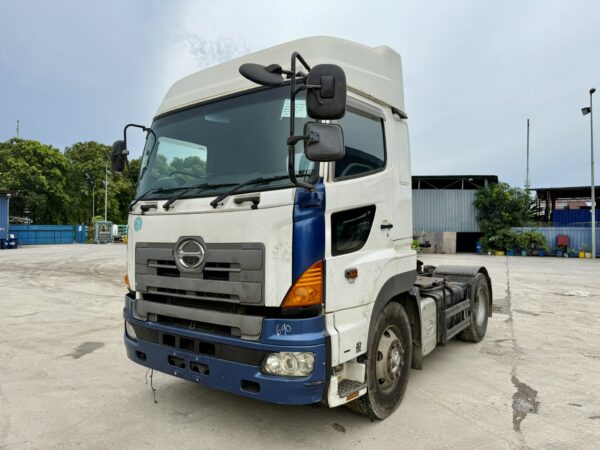 Unregistered Hino 700 SH1E Manual High Roof