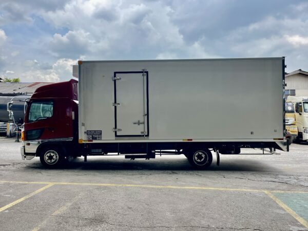 Hino 500 FD7/ FD8 Chiller/ Refrigerator/Freezer Box - Image 17