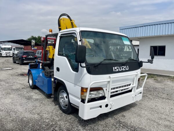 Isuzu NPR72 Mobile Forklift with Hydraulic Crane - Image 3