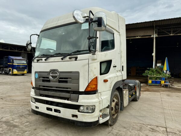 Unregistered Hino 700 SH1E Manual High Roof