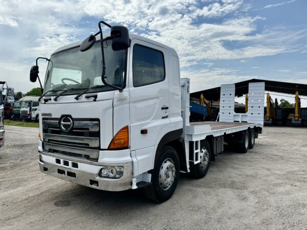 Hino 700 FY1E/FW1E Self Loader