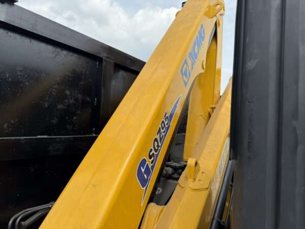 Unregistered Hino FC7J 4 Ton New Crane with 22ft Wooden Cargo - Image 4