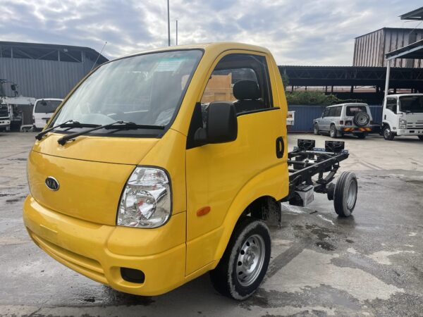 Unregistered KIA 2900 10ft Length Chassis and Cab